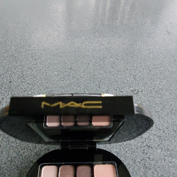 Makeup kit - Picture 3 of 5